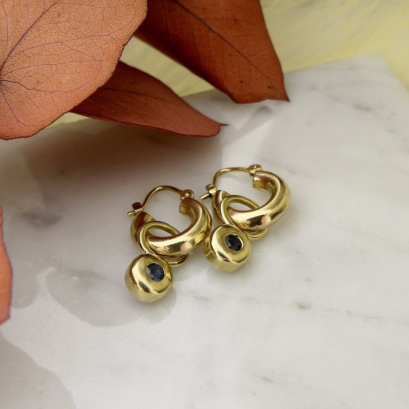 Image 2 of Gold earrings with sapphire