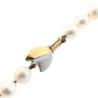 Image 13 of Pearl necklace with 9 carat bicolor clasp