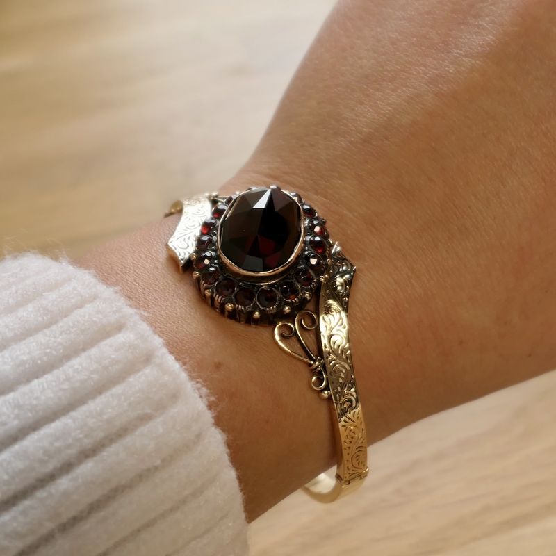 Image 6 of Antique Victorian gold and silver bangle with garnet