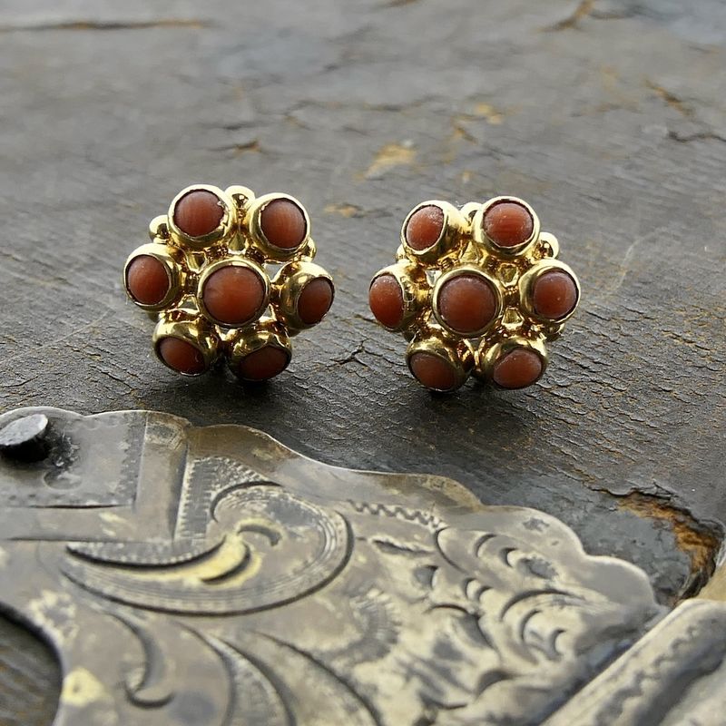 Image 1 of Gold stud earrings with red coral