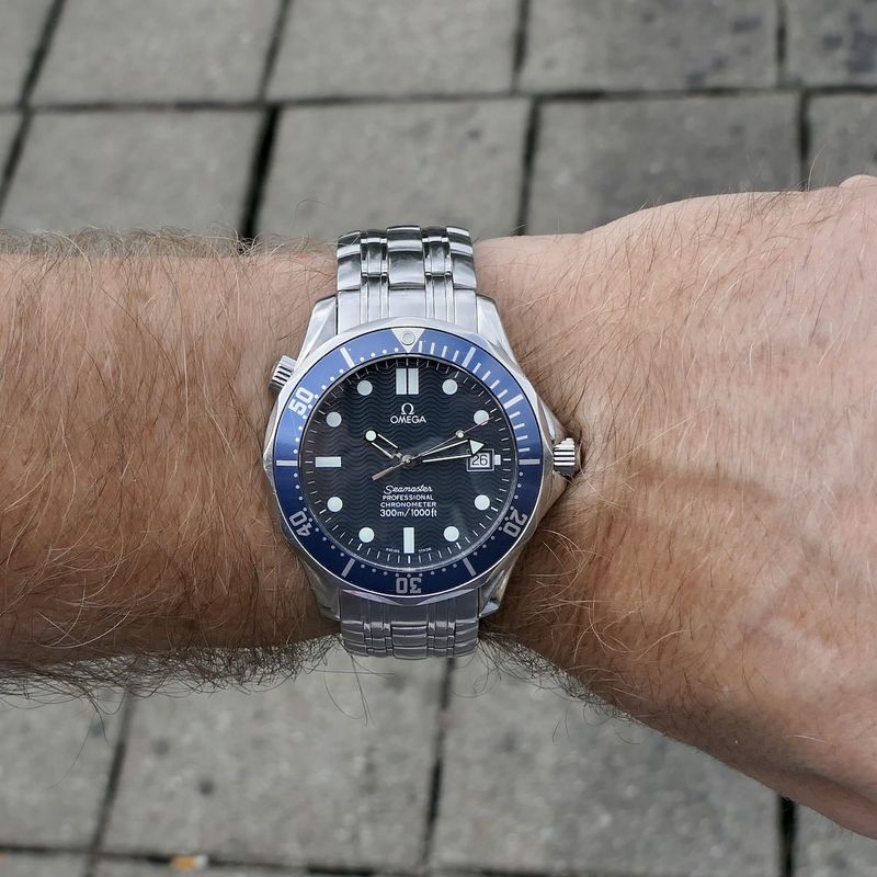 Image 17 of Omega Seamaster 300m 'James Bond' 2531.80.00; Automatic men's diving watch