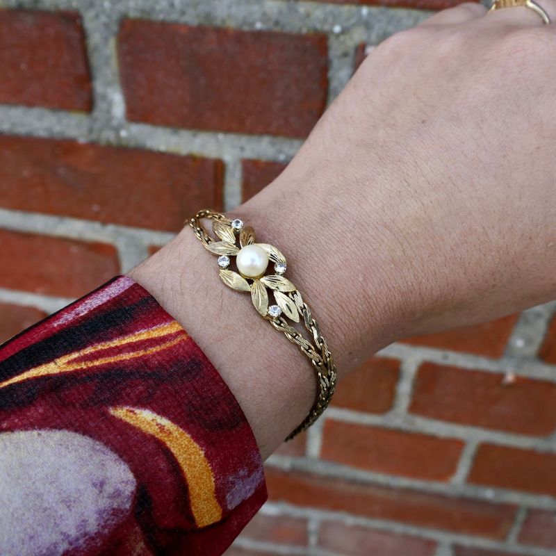 Image 11 of 8 Karat Floral Bracelet with Cultured Pearl and Zirconia