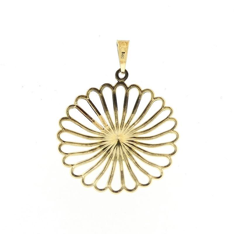 Image 5 of Gold flower pendant with pearl