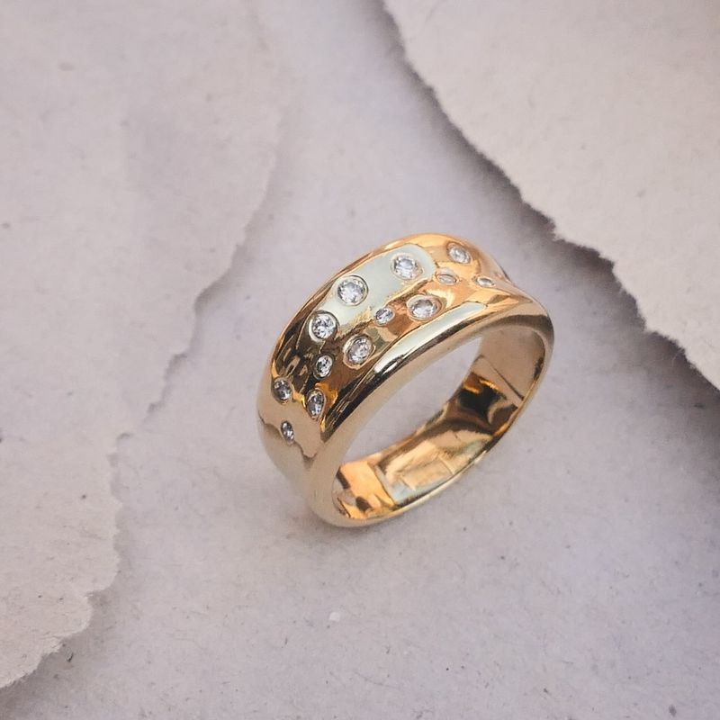 Image 6 of Gold ring with diamonds; 0.25 ct.