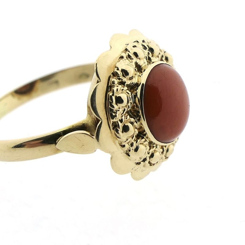 Image 4 of Gold ring with red coral | Vintage