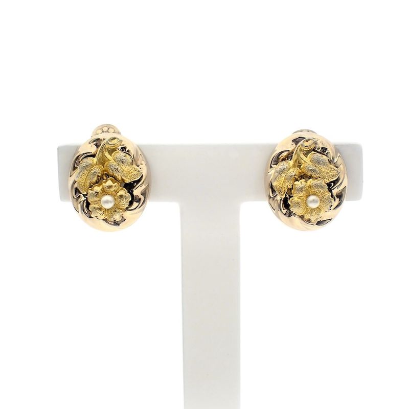 Image 1 of Two-tone gold-plated clip-on earrings with pearl
