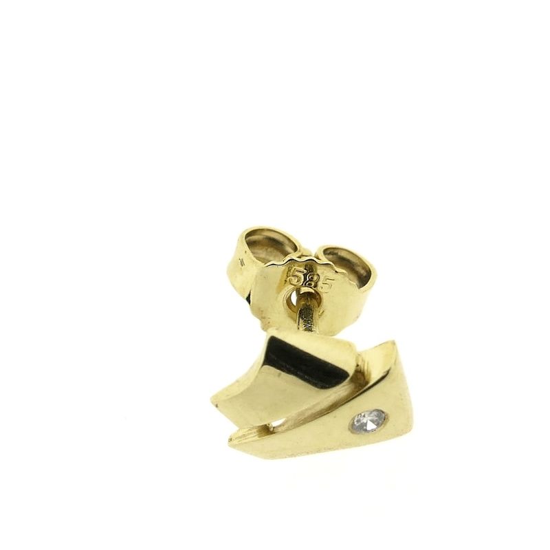 Image 5 of Gold stud earrings with diamond; 0.02 ct.