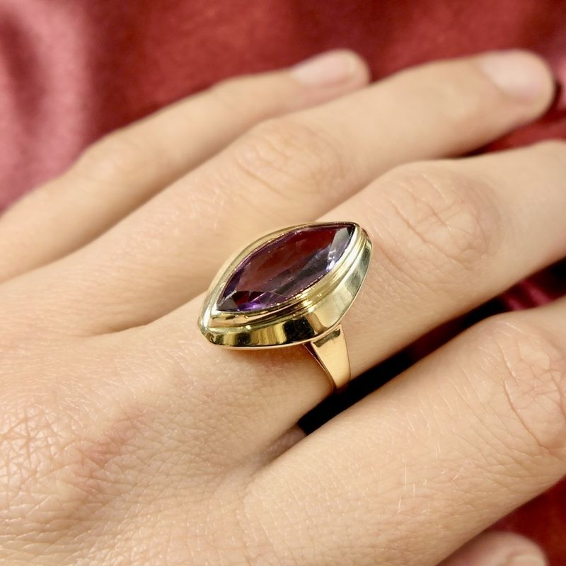 Image 4 of Gold ring with color-changing tourmaline
