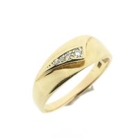 Gold ring with diamond; 0.04 ct.
