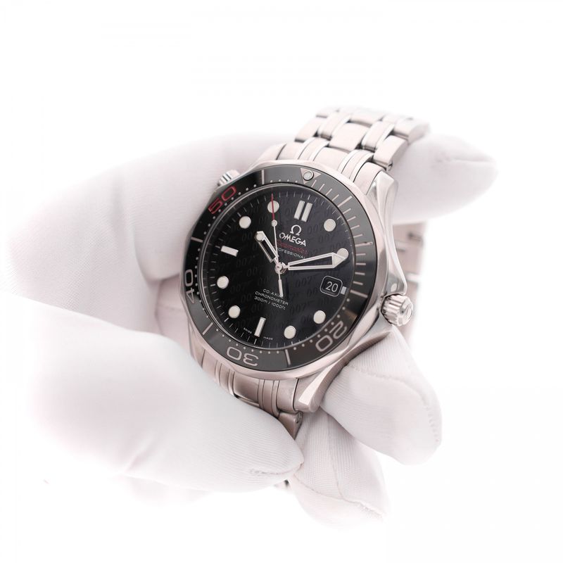 Afbeelding 5 van Omega Seamaster Diver 300 M James Bond 50th Anniversary 212.30.41.20.01.005; Automatisch Heren Horlo