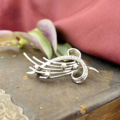 White gold fantasy brooch with diamond 0.33 ct. Image 2 of White gold fantasy brooch with diamond 0.33 ct.