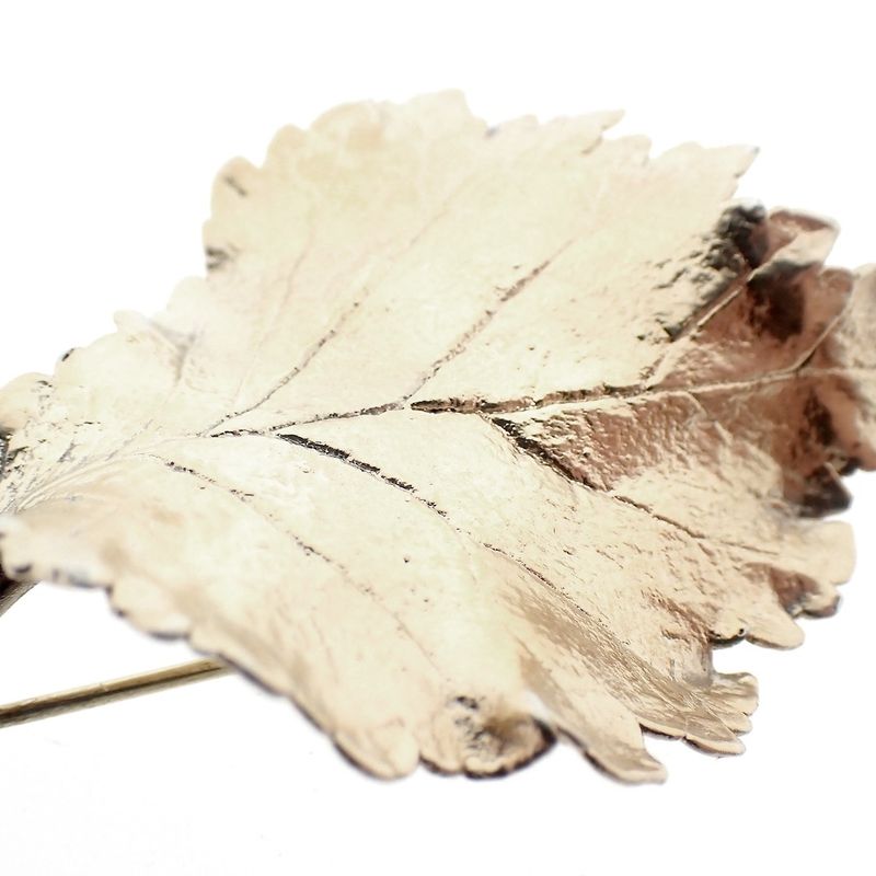 Image 3 of Silver plated brooch of a leaf
