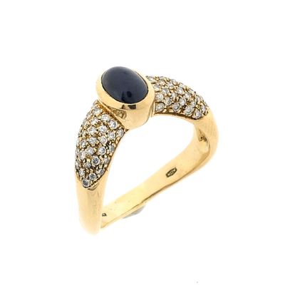 Image 2 of Gold ring with sapphire and diamonds; Approx. 0.86 ct.
