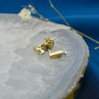 Image 2 of Gold subtle stud earrings with diamond; 0.05 ct.