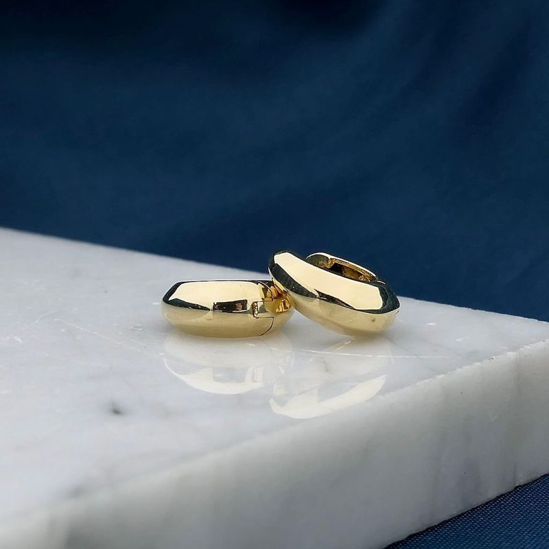 Image 2 of Gold earrings