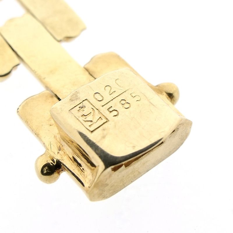 Image 8 of Gold Bismarck link bracelet