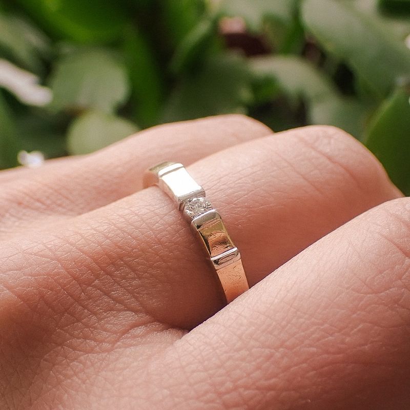 Image 4 of Two-tone gold ring with diamond