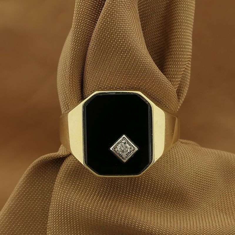 Image 2 of Gold men's signet ring with onyx and diamond | 0.02 ct.
