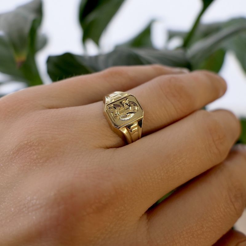 Image 7 of Vintage gold signet ring with initials JG/GJ