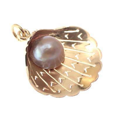 Image 2 of 18 carat gold pendant of pearl in shell