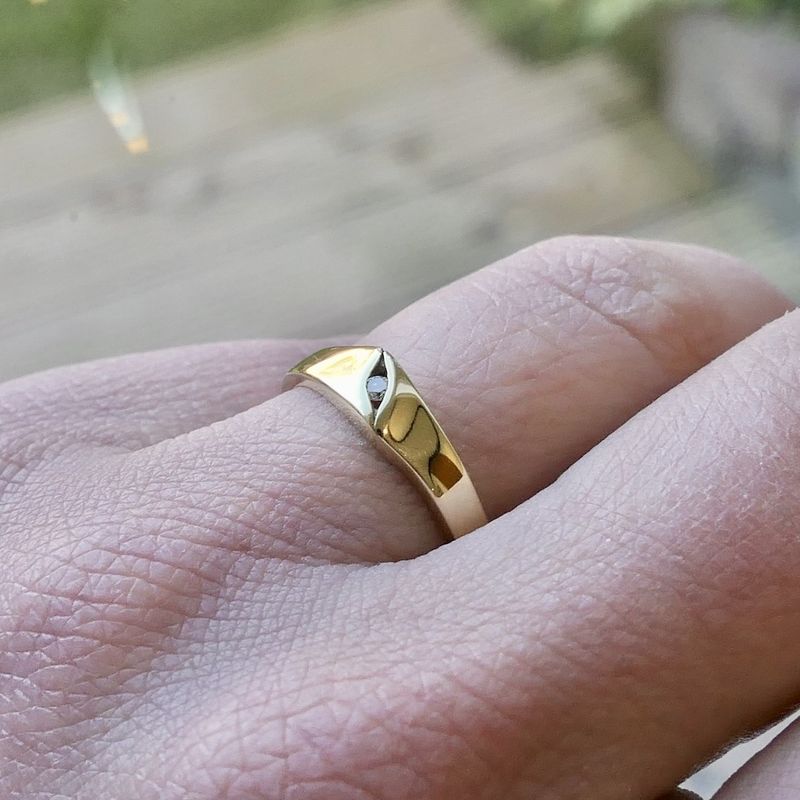 Image 7 of Gold solitaire ring with diamond; 0.02 ct.