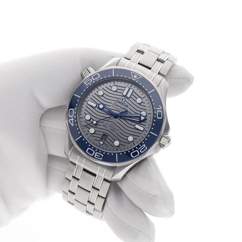 Image 7 of Omega Seamaster 300m Co-Axial Master Chronometer 42mm 210.30.42.20.06.001; Automatic men's watch