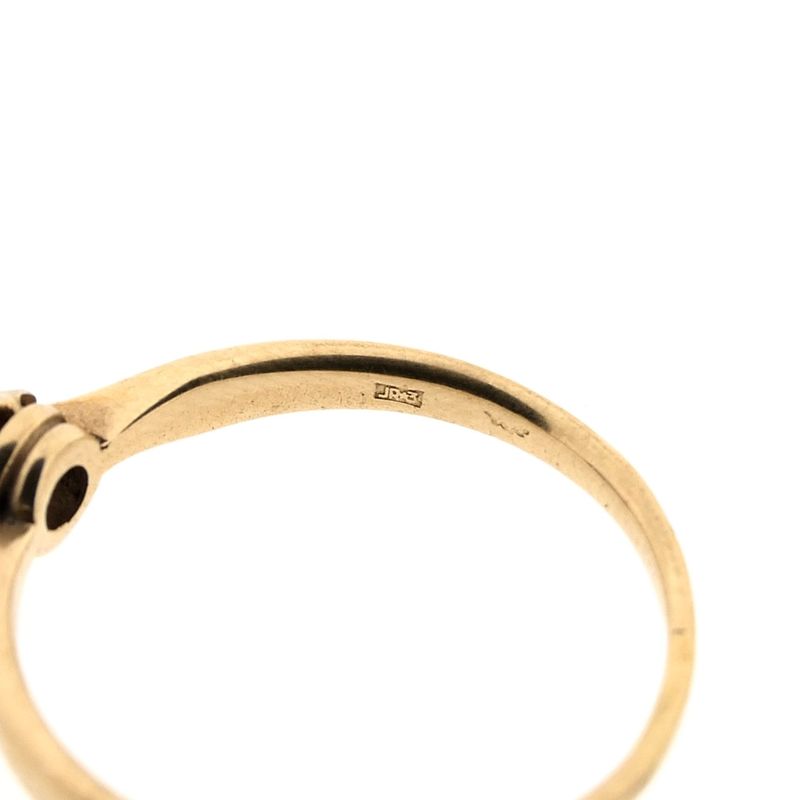 Image 5 of Gold solitaire ring with diamond; 0.07 ct.