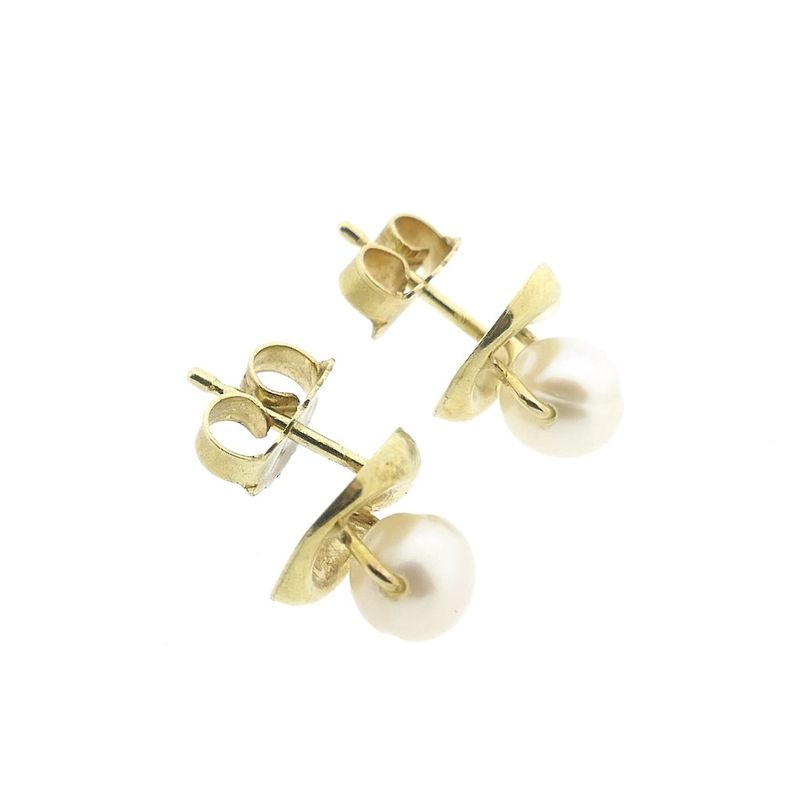 Image 11 of Gold stud earrings with pearl