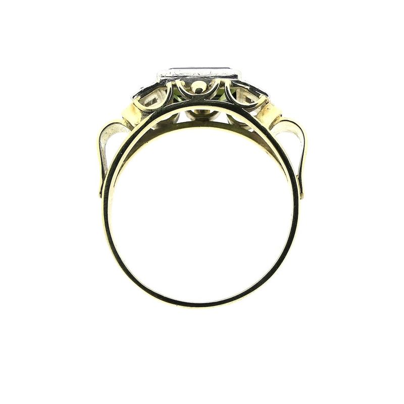 Image 6 of Vintage gold ring with peridot and diamonds; 0.04 ct.