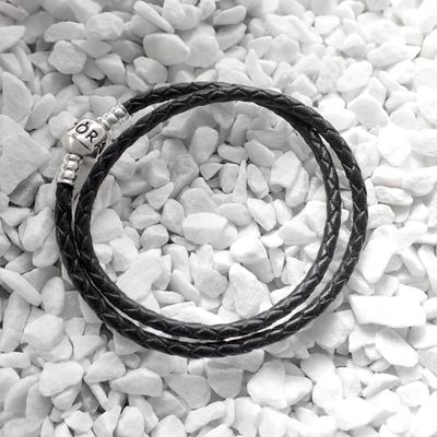 Image 2 of Pandora Moments double-woven black leather bracelet; Silver; | 34 cm