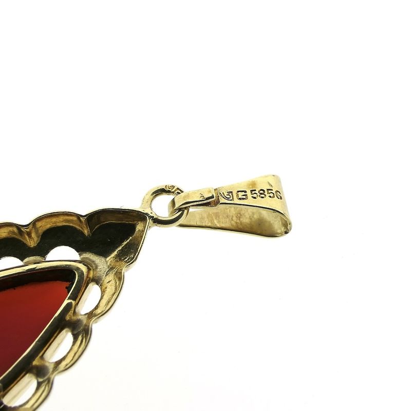 Image 5 of Vintage gold pendant with carnelian