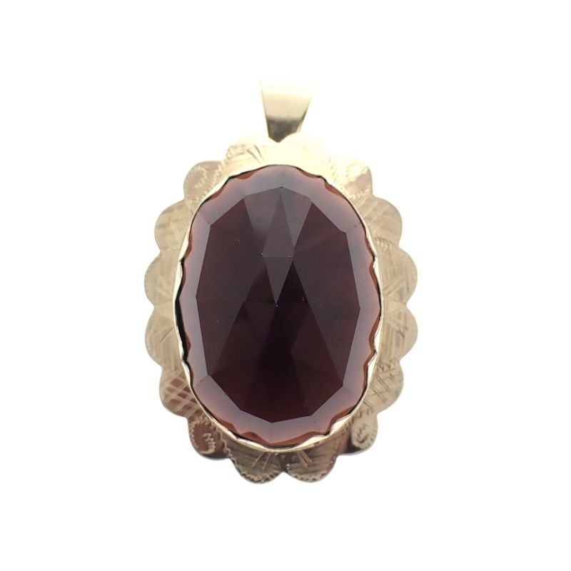 Image 1 of Vintage gold pendant with garnet