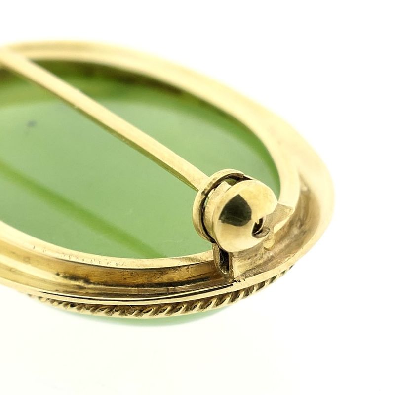 Image 5 of Gold brooch with Jade