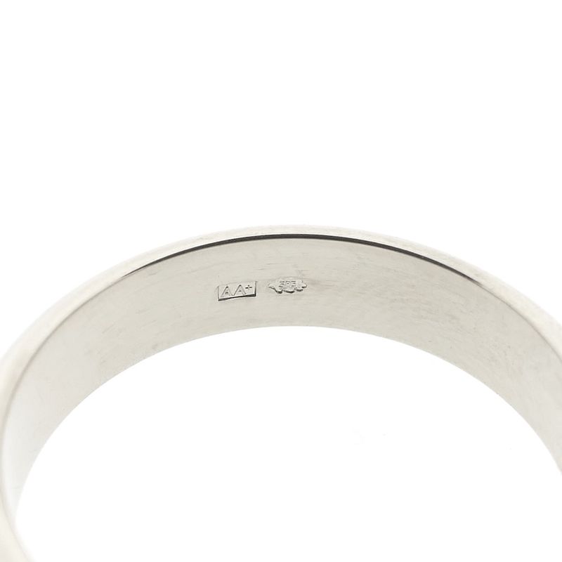 Image 4 of White gold (wedding) ring