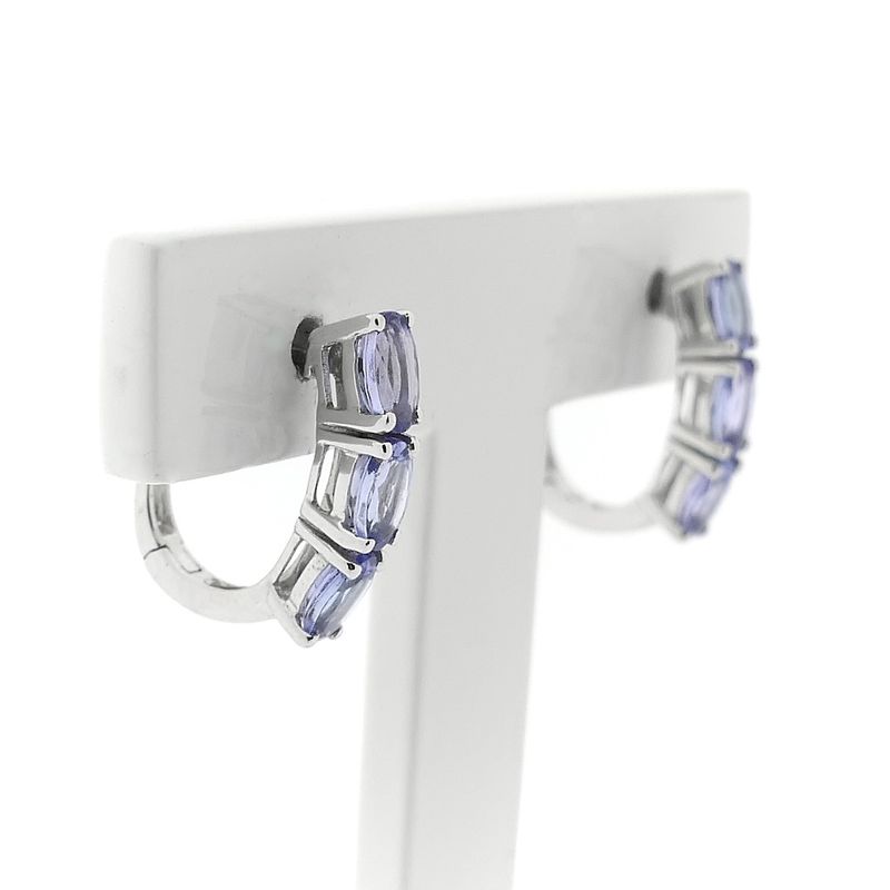 Image 4 of White gold stud earrings with tanzanite