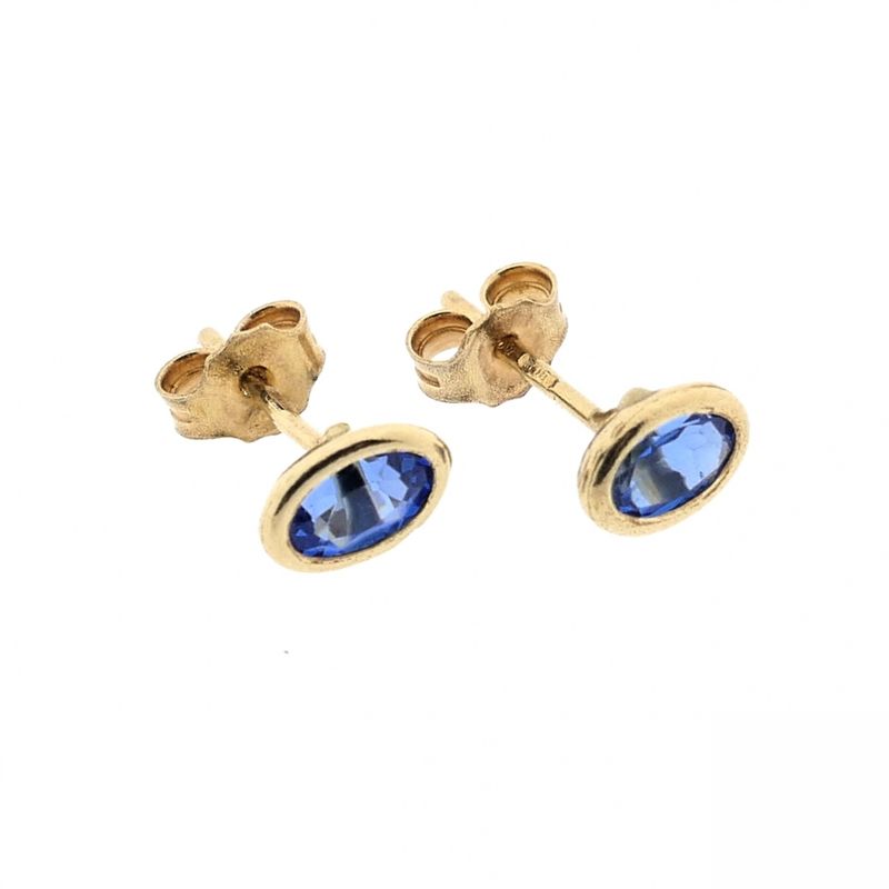 Image 6 of 18 carat gold stud earrings set with tourmaline