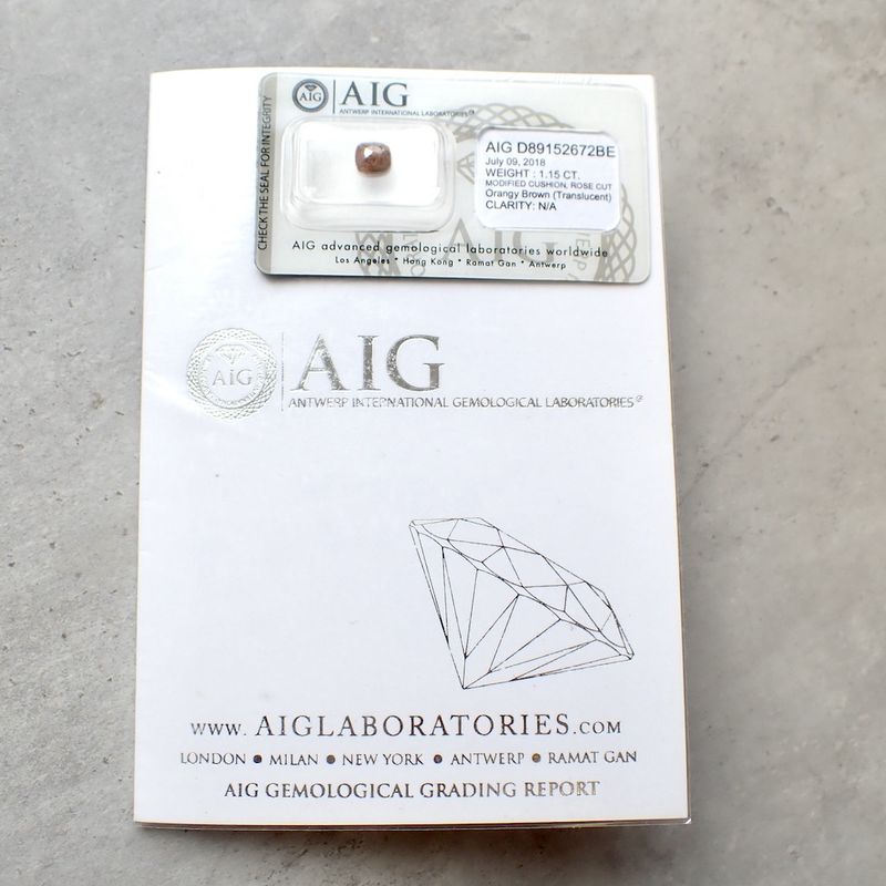 Image 4 of 1.15 ct. Rose cut diamond Orange brown N/A + AIG Certificate