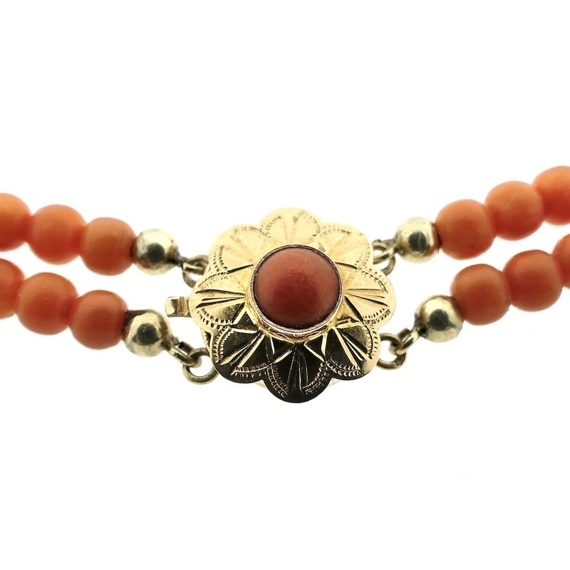 Image 3 of Antique blood coral bead necklace with gold decorative clasp | 43 cm