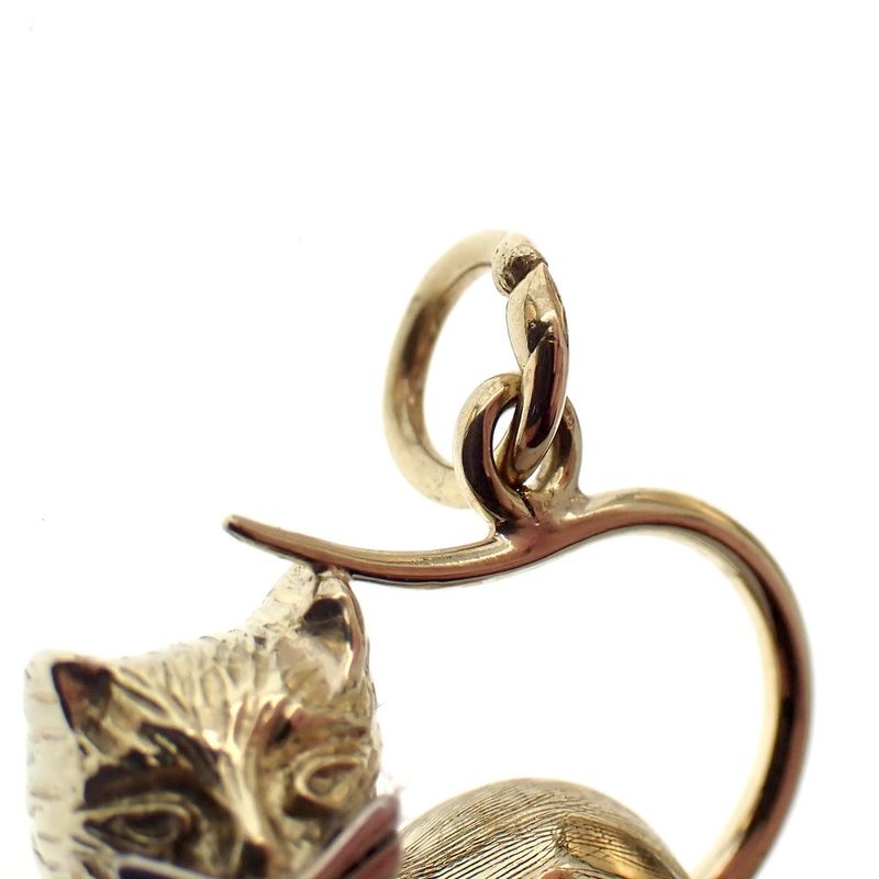 Image 4 of Gold pendant of an abstract cat