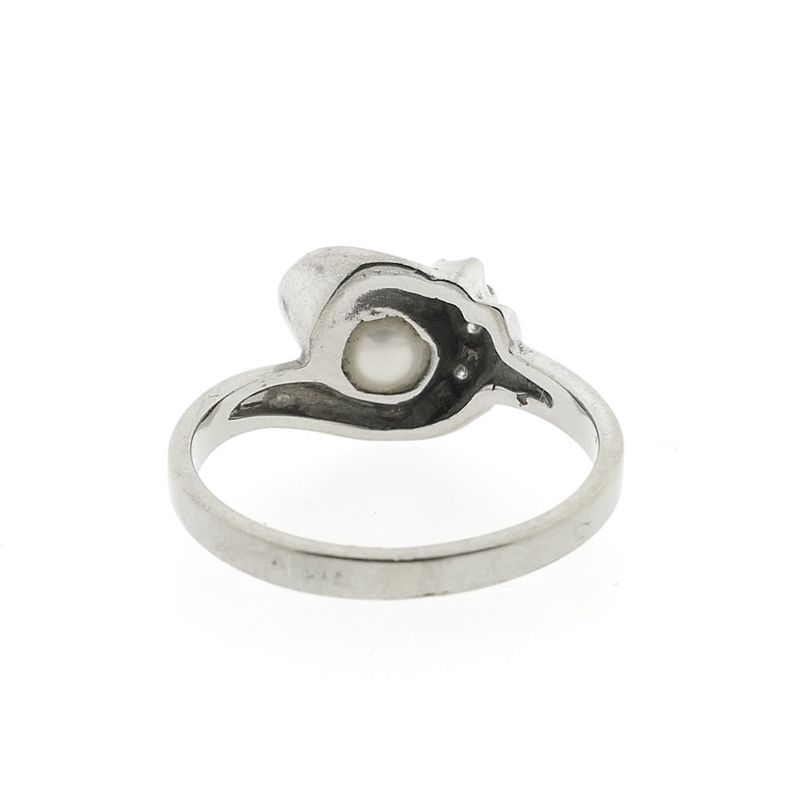 Image 4 of White gold ring with pearl and diamonds; 0.07 ct.