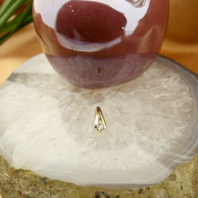 Image 2 of Gold minimalist pendant with zirconia