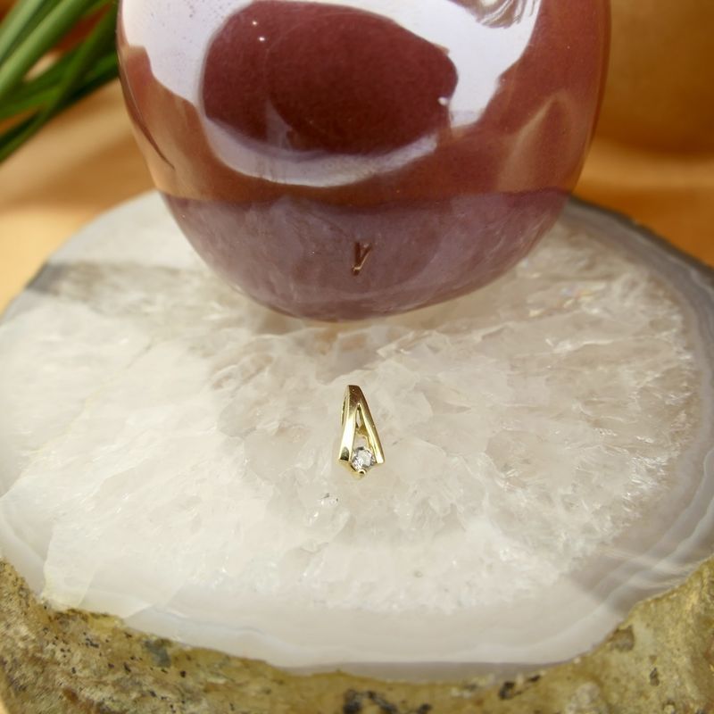 Image 2 of Gold minimalist pendant with zirconia