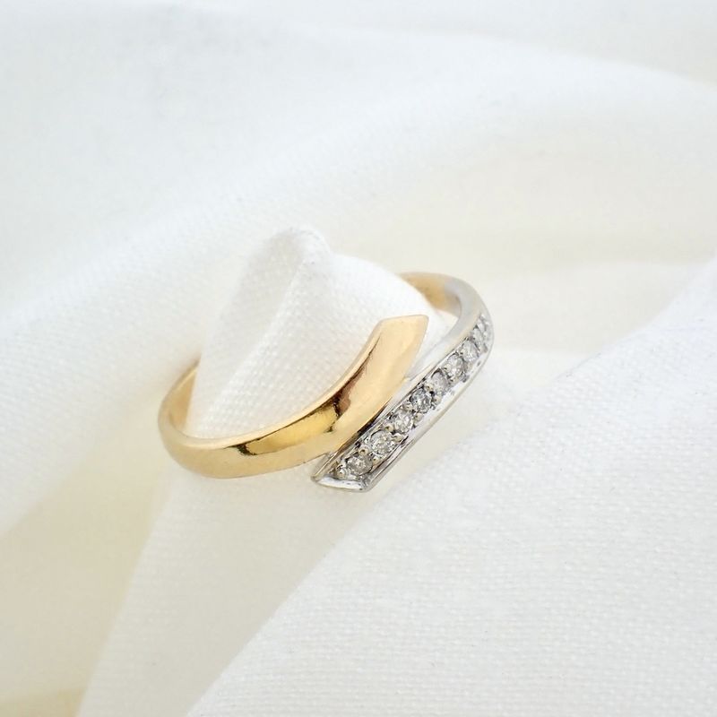 Image 6 of Two-tone gold ring with diamonds | 0.10 ct.