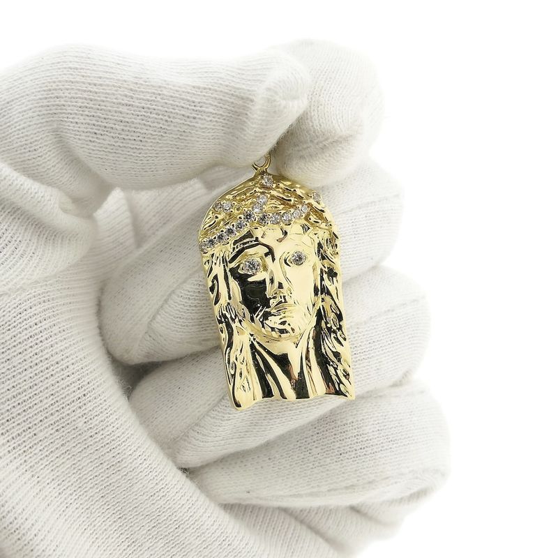 Image 3 of Gold pendant with the face of Jesus and zirconia