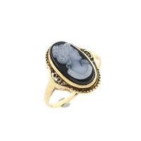 Yellow Gold Ring with Sardonyx Cameo; 14K; Size 15.5