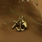 Image 2 of Gold pendant; Faith, hope and love