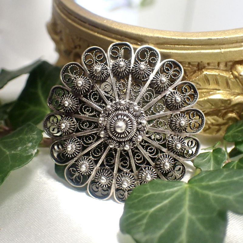 Image 2 of Silver Zeeland button brooch | Ø 38.5 mm