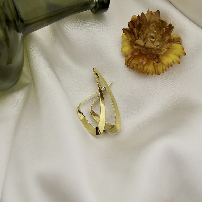 Image 9 of Vintage gold brooch