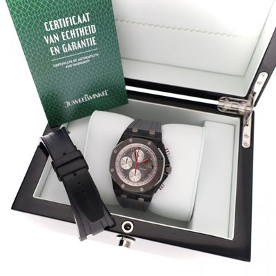 Afbeelding 2 van Audemars Piguet Royal Oak Offshore 'Jarno Trulli Limited Edition' 26202AU.OO.DOO2CA; Automatisch Her