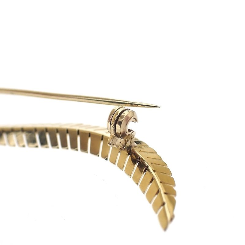 Image 7 of Vintage gold brooch of a feather